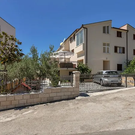 Pension Dijakovic 3* Makarska
