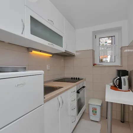 Pension Dijakovic 3* Makarska