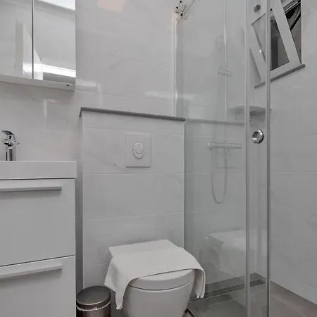Guest house Pension Dijakovic Makarska
